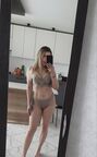 Tanya радует своим телом