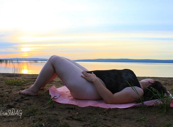 Закат на пляже