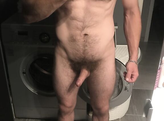 В чем мать родила