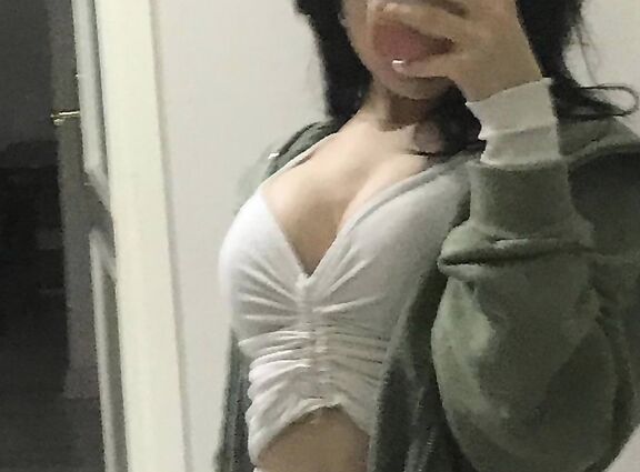 Ты можешь мастурбировать, глядя на мою девушку